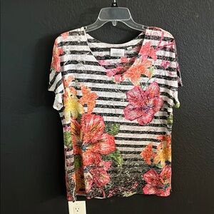 Women’s Avenue Black and White Graphic Relaxed Tee